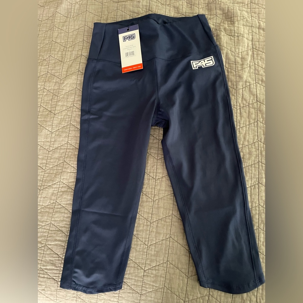 F45 Cropped Leggings